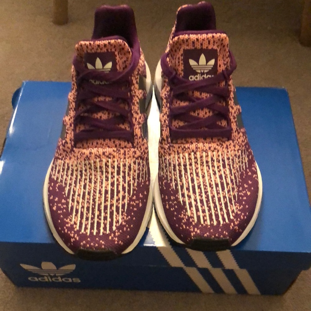 Adidas - Swift Run Shoes